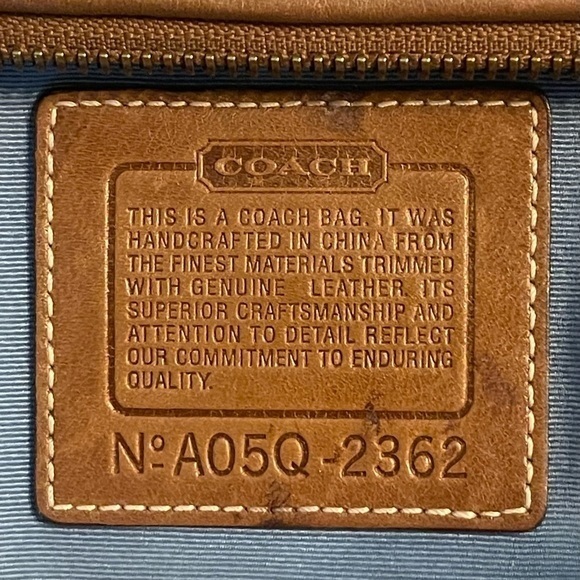 Coach Ltd Patchwork Canvas Leather Suede Crossbody Bag in GooD Condition - Picture 11 of 12